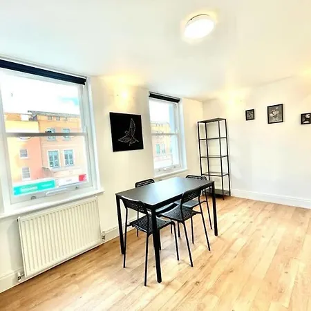 Amazing Spacious 2 Bed Apart London Exterior photo