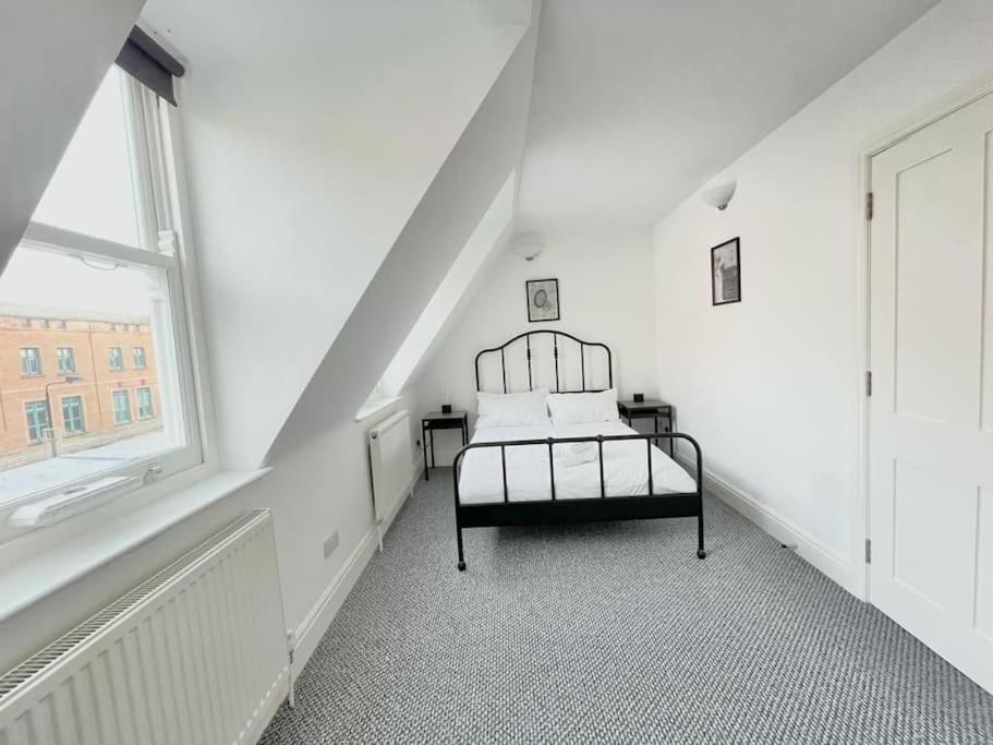 Amazing Spacious 2 Bed Apartment